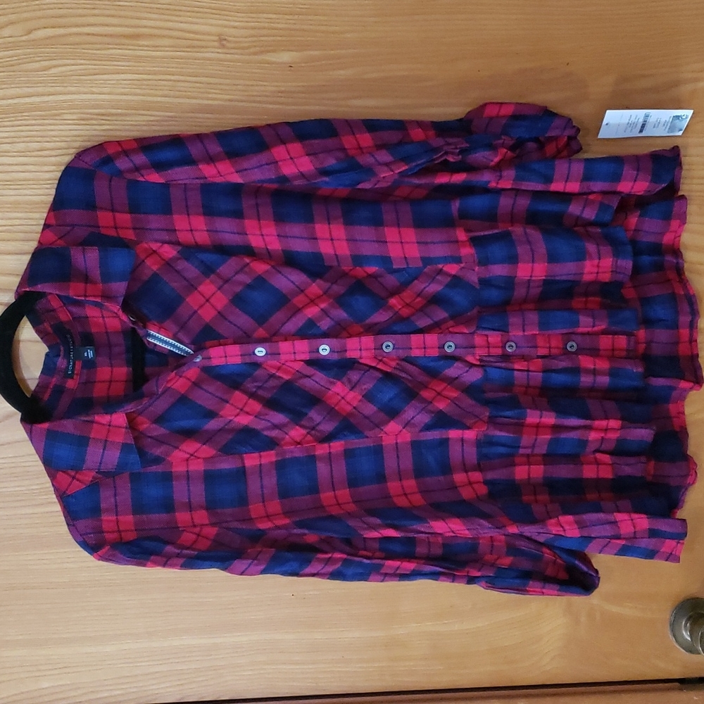 Signature Studio Red & Navy Plaid Long Sleeve Shirt